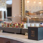 Boutique Centre Hotel 4*