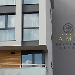 Boutique Centre 4*