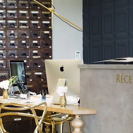 Boutique Centre Hotel