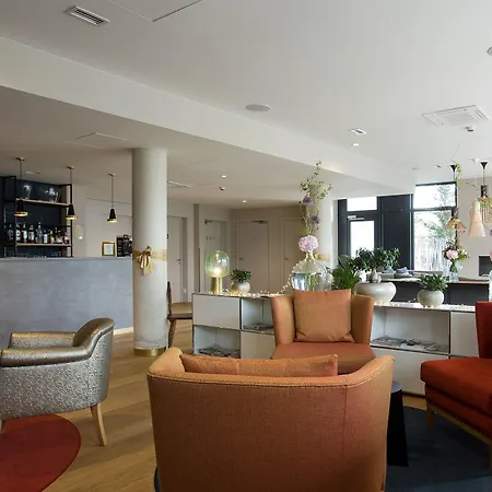 Boutique Centre Hotel