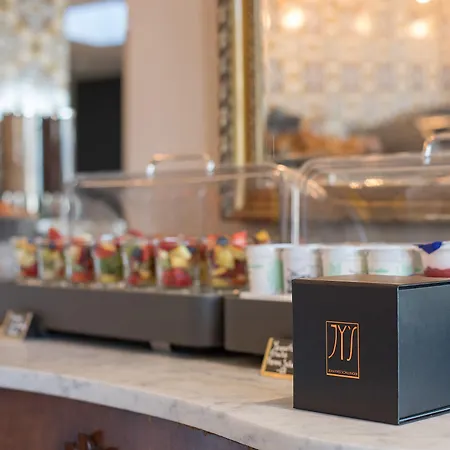 Boutique Centre Szálloda 4*