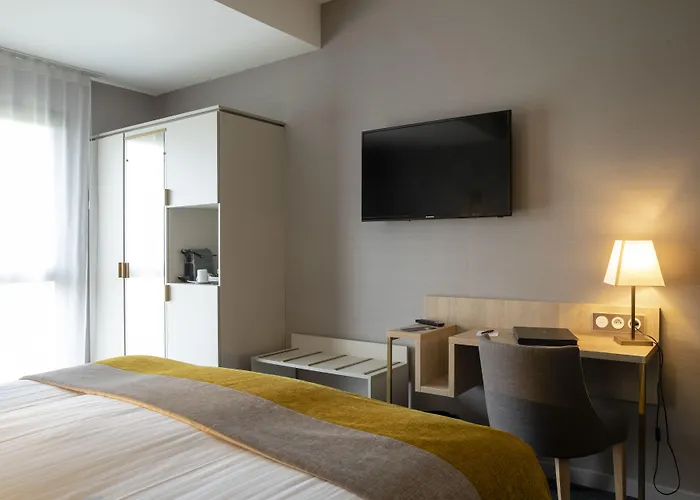 Отель Boutique Centre 4*