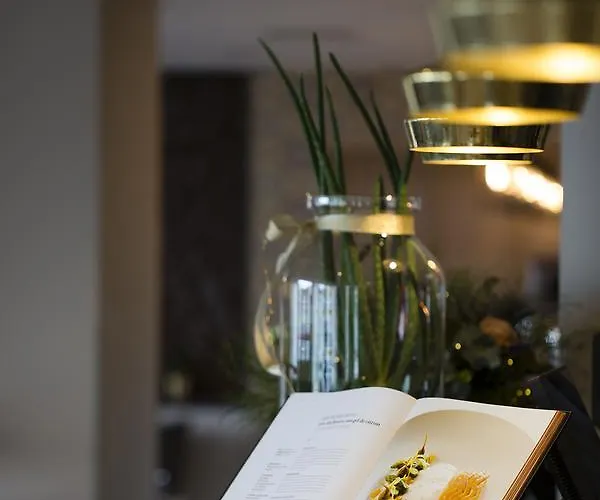 Boutique Centre Hotel